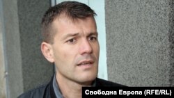 Боян Станков се представя с фамилията Расате като княз Владимир, първородният син на княз Борис I.