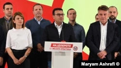 Зоран Заев на прес-конференција поднесе оставка од претседател на СДСМ и од премиер по поразот на локалните избори на 31 октомври 2021
