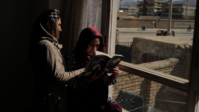 د افغان نجونو پر زده کړو د ملګرو ملتونو ټینګار؛ خلیلزاد: د طالبانو محدودیتونه لنډمهاله نه دي