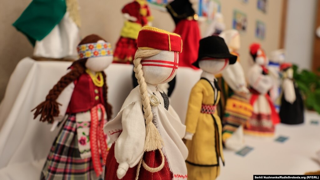 Лялька у народному строї Латвії. Майстриня – Лариса Дідик   