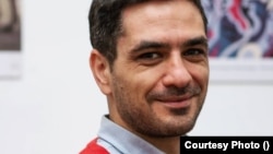 Profesorul Ciprian Cucu, expert în combaterea dezinformării, spune că nu mai e suficient doar ca autoritățile să reacționeze la mesajele false.