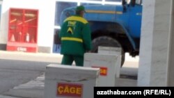 Автозаправка в Туркменистане (Иллюстративное фото) 
