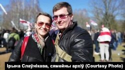 Ирина Славникова и съпруга ѝ Александър Лойка по време на протест срещу режима на Лукашенко