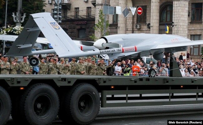 "Байрактар" на военном параде в центре Киева в День независимости Украины, 18 августа 2021 года