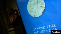 შვედეთის სამეფო აკადემიამ ფიზიკის დარგში ნობელის პრემიის ლაურეატების ვინაობა 7 ოქტომბერს სტოკჰოლმში გამოაცხადა.