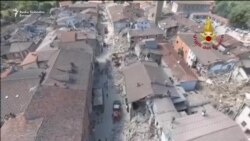 Amatrice: Pogled iz zraka nakon razornog potresa