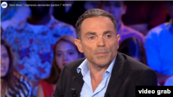 Yann Moix sîmbăta trecută pe platoul emisiunii „On n'est pas couché”, TV France 2