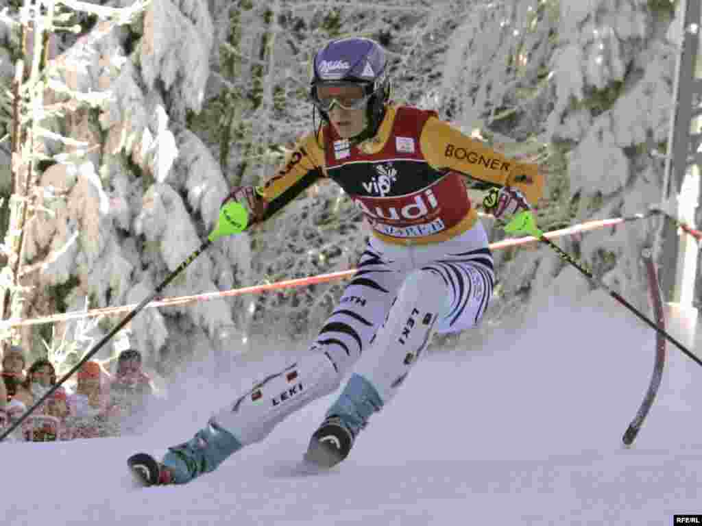 Zagreb - Snježna kraljica na Sljemenu - Na ovogodišnjem ženskom slalomu na zagrebačkom Sljemenu, poznatijem kao Snježna kraljica, pobijedila je Njemica Maria Riesch. Domaće skijašice nisu ostvarile očekivanja. Slijedi muški slalom.