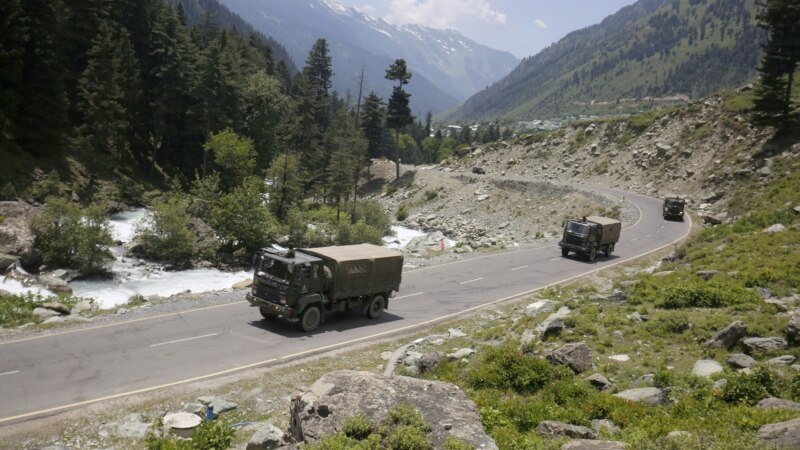 Заострени безбедносни мерки во Кашмир 