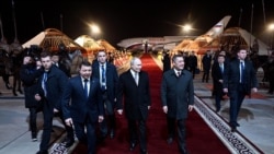 Путинди Бишкекке кимдер коштоп келди? 