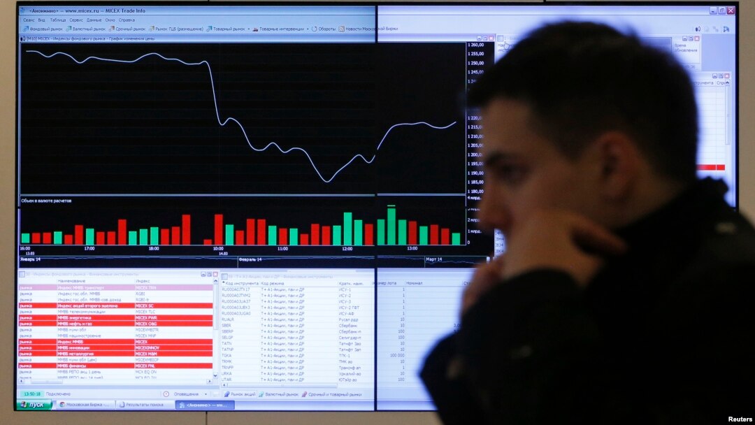 As investors look to get out of Russia, the country's economy could face a slump comparable to the financial crisis of 2008. (file photo)