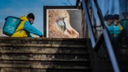 Фуд-курьер. Москва. Иллюстративное фото. 