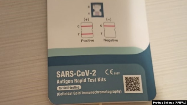 Jedan od antigenskih testova koji se mogu kupiti u sarajevskim apotekama (11. februar 2022.)