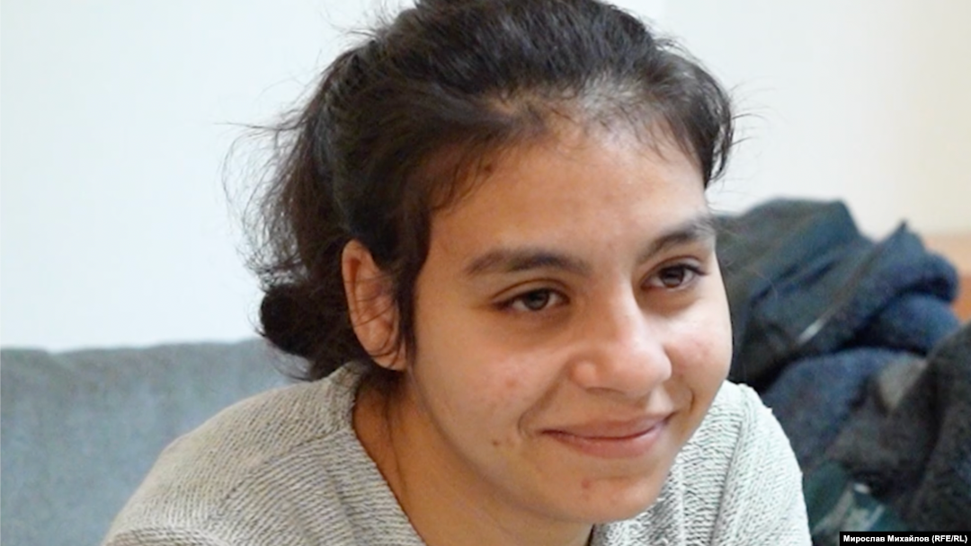 Даниела е на 16 години
