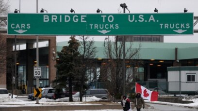 Мостът Амбасадор който свързва САЩ и Канада вече е отворен