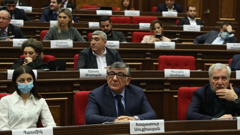 Armenian Parliament Approves Another ‘Curb On Press Freedom’