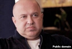 Dmitri Seliuk, care a devenit un cunoscut impresar de fotbal, a fost arestat de autoritățile ruse, dar nu a fost niciodată condamnat.