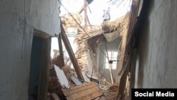 Фото разрушенной школы (издание "Фараж")