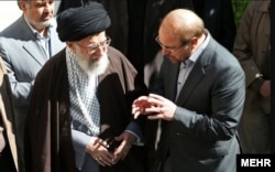 قالیباف نزدیکی به حلقه اطرافیان خامنه‌ای را از پیش از انقلاب آغاز کرد