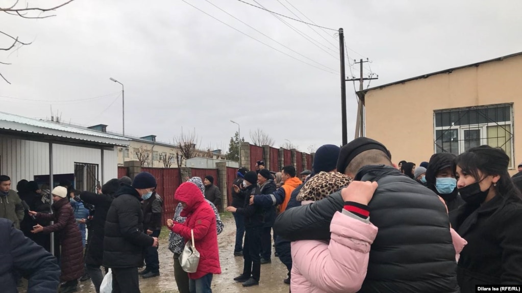 14 жителей, задержанных во время январских массовых протестов, освобождены по подписке о невыезде. Шымкент, 14 февраля 2022 года