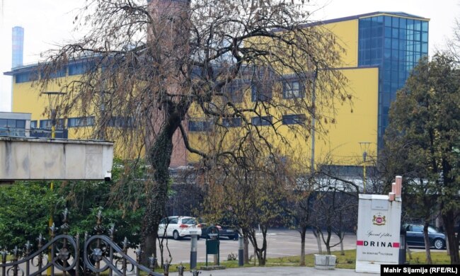 Niko iz Uprave, niti od sadašnjih radnika Fabrike, nije želio govoriti za RSE o stanju u kompaniji. Foto: 14. februara 2022.