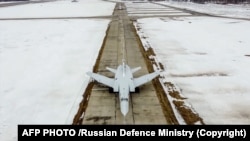 Российский стратегический бомбардировщик Tu-22M3 на одном из аэродромов в Беларуси, 9 февраля 2022 года