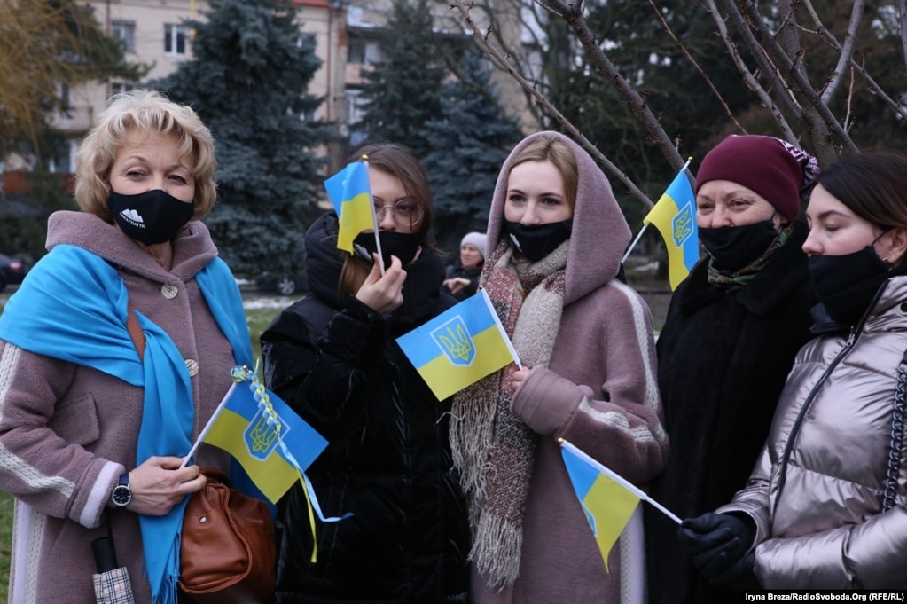 16 лютого 2022 року указом президента України оголошено Днем єднання