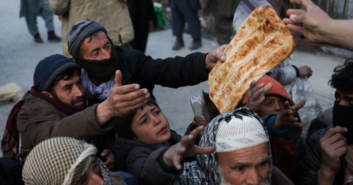 Оны аузында ұстағанша ұстайды. Простатаға массаж жасау арқылы жыныс мүшесіне тигізбей гей порно кончалары