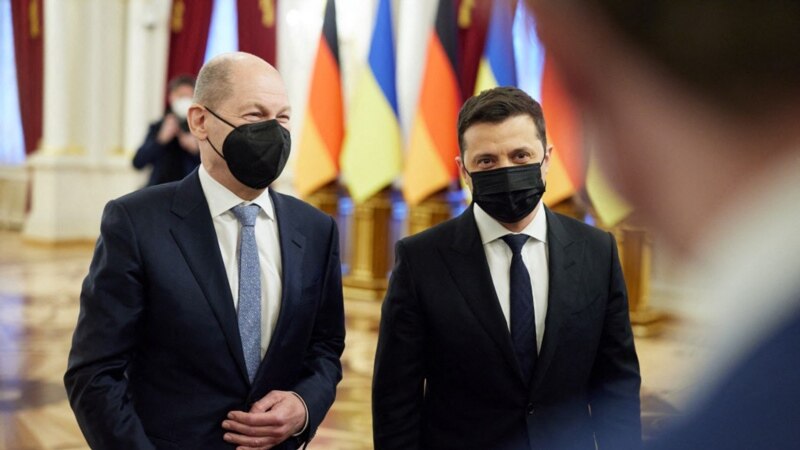 Cancelarul german Olaf Scholz a sosit la Kiev pentru convorbiri cu președintele ucrainean Volodimir Zelenski