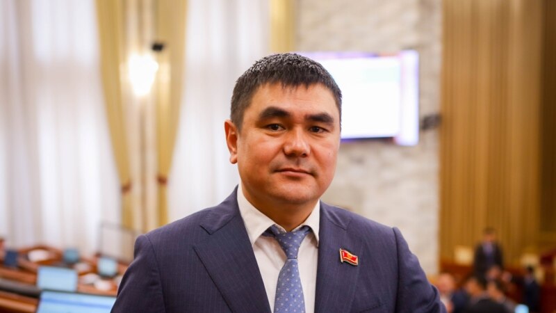 Айбек Осмонов решил сдать депутатский мандат
