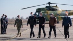 Йенс Столтенберг е на посещение в Румъния на 11 февруари 2022 г.