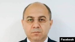 Nelu Ciobanu a fost șeful Serviciului Tehnic al Direcției Naționale Anticorupție (cea care se ocupă de interceptări și filaje), procuror militar șef, iar acum, este secretar de stat în Ministerul Justiției.
