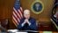 Președintele Joe Biden vorbind la telefon cu președintele Rusiei, Vladimir Putin 