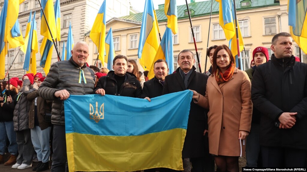 У Львові відзначили День Єднання: підняли Державний Прапор біля Львівської ОДА