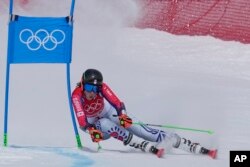 Petra Vlhová a cucerit aproape miraculos aurul la slalom uriaș.