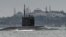 Российская подлодка "Ростов-на-Дону" в Босфорском проливе по пути в Черное море, 13 февраля 2022 года. Фото: AFP
