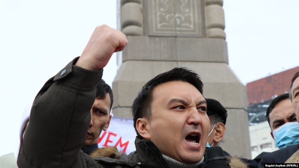 Нуржан Альтаев на митинге в Алматы. 13 февраля 2022 года