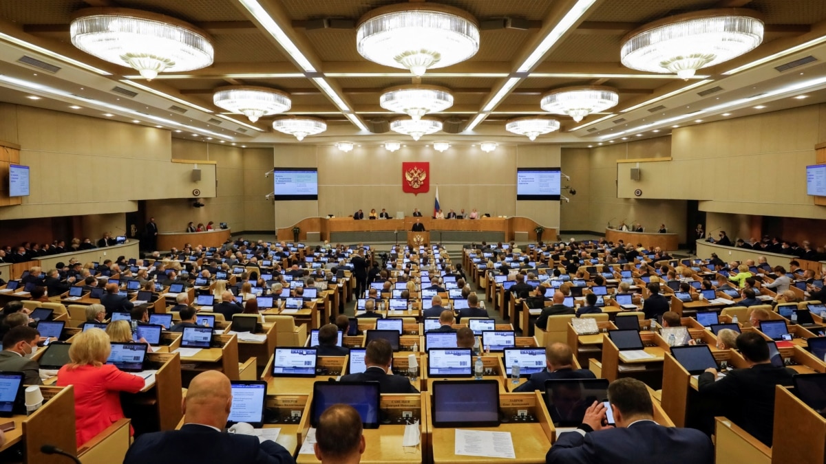 Уряд РФ вніс до Держдуми законопроєкт, який змушує бізнес працювати на армію