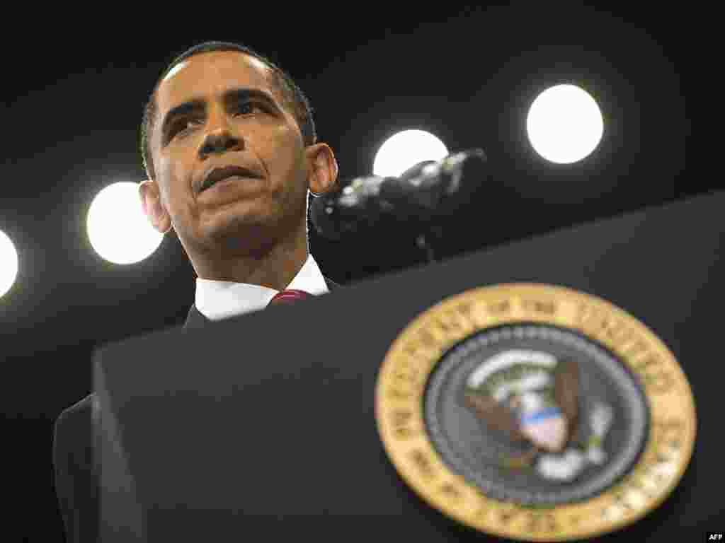 2 dhjetor '09 - Presidenti amerikan, Barak Obama, ka bërë publike dërgimin e 30 mijë trupave shtesë në Afganistan, që do të fokusohen në luftën kundër talibanëve dhe Al Kaidës. 