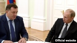 Vladimir Putin (D) i Milorad Dodik, u Moskvi 18. septembra 2014.