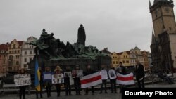 Акцыя салідарнасьці зь беларускімі палітвязьнямі, Прага, 8 сакавіка, 2012