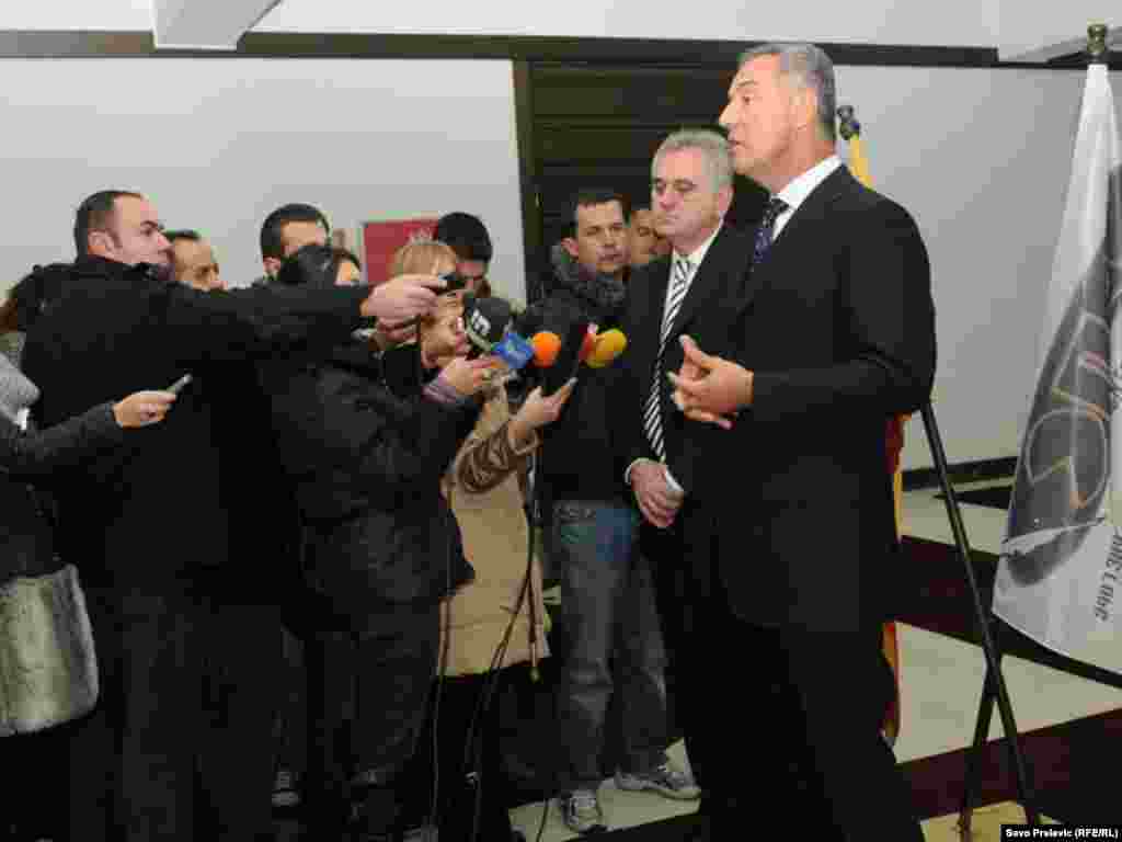 Tomislav Nikolić i Milo Đukanović u Podgorici, 23. novembra 2011