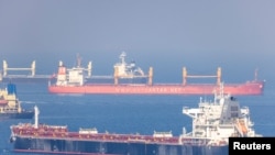 Товарниот брод Деспина V, кој превезува украинско жито, во Црното Море во близина на Истанбул