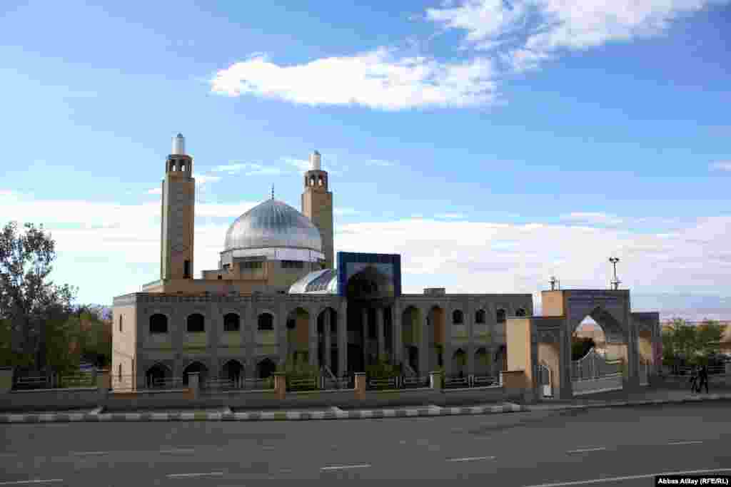 "Böyük Bağ" yaxınlığında yerləşən "Həzrəti Zəhra məsçidi".