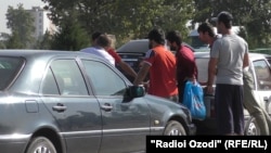 Корҷӯёни тоҷик дар Душанбе. Акс аз бойгонӣ