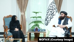 له امیرخان متقي سره د یوناما د نوې مشرې رباب فاطمې لومړۍ لیدنه 