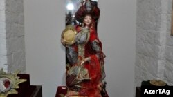 Elmira Abbaslının “Sultanın istəklisi” adlı əl işi