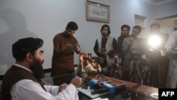 ذبیح‌الله مجاهد