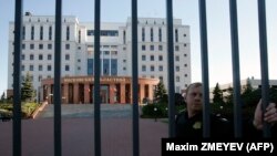 Pamje e ndërtesës së Gjykatës rajonale në Moskë ku sot ka pasur të vrarë dhe të plagosur