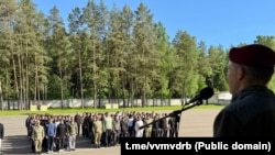 Під час польових навчань мінських десятикласників у військовій частині внутрішніх військ № 3310, Мінський район, Білорусь, червень 2026 року